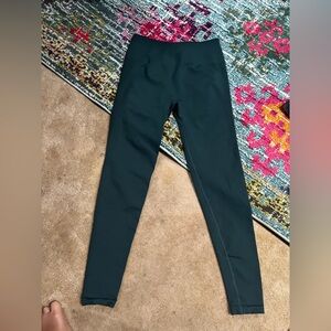 Aurora Scrunch Butt Dark Green Leggings